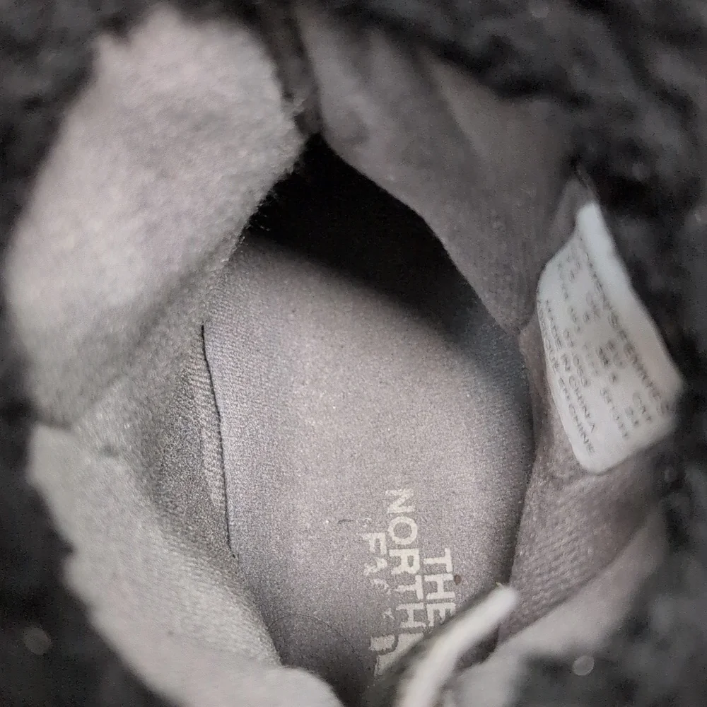 The North Face primaloft 200 g insultated winter boots womans size 7.5 EU 38.5
